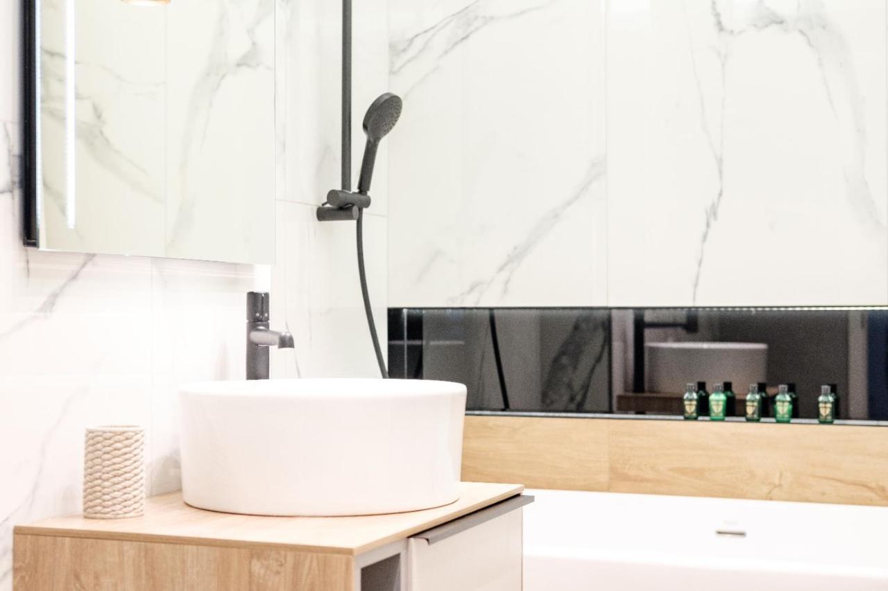Brand New Luxury Apartment In The Heart Of בראשוב מראה חיצוני תמונה