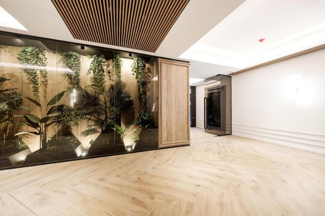 Brand New Luxury Apartment In The Heart Of בראשוב מראה חיצוני תמונה